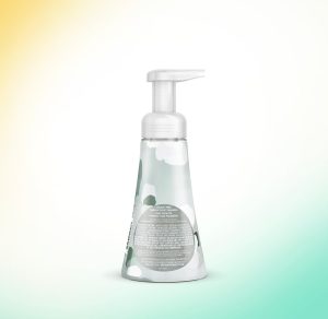 foaming hand wash – balsam + berry. 10 fl oz