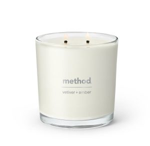 premium soy candle – vetiver + amber. 14 oz