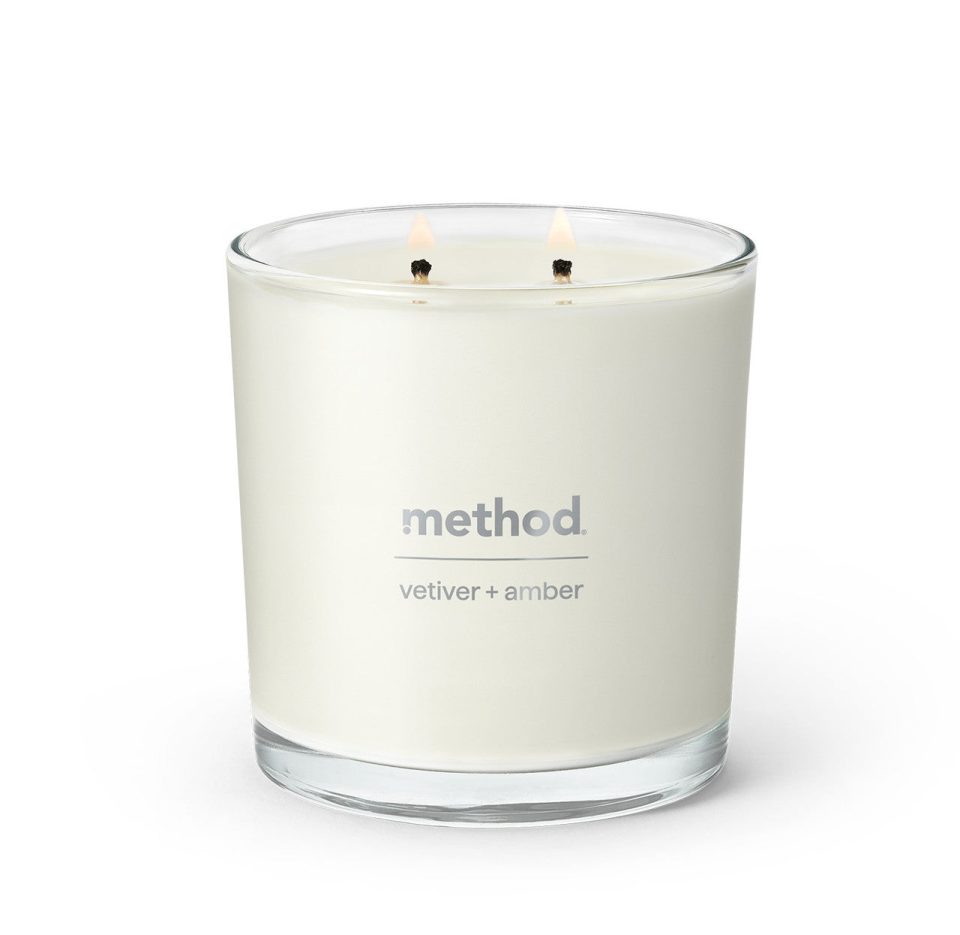 premium soy candle - vetiver + amber. 14 oz