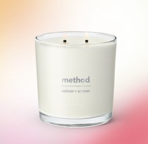 premium soy candle – vetiver + amber. 14 oz