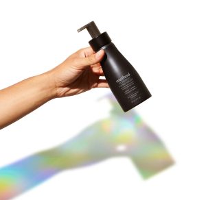 foaming hand wash – vetiver + amber. 10 fl oz